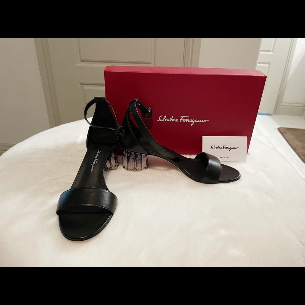 Salvatore shoes size 7.5. Fit size 6.5 to 7.5.